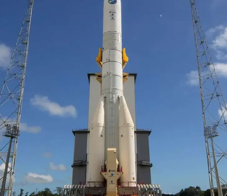 Πύραυλος Ariane 6 της Arianespace κατά την εκτόξευση από το Διαστημικό Κέντρο του Κουρού